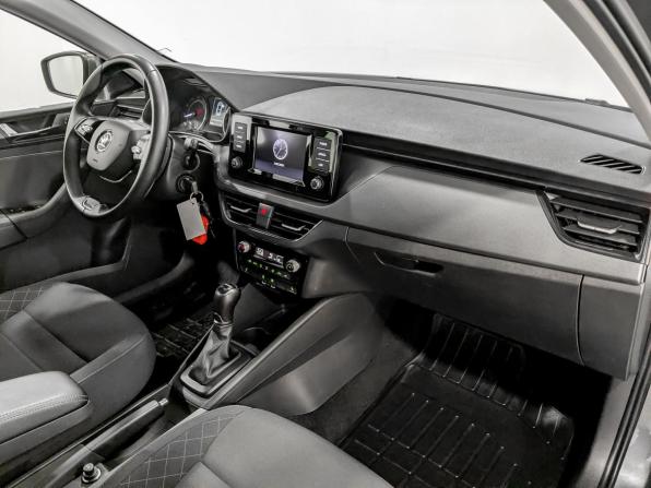 Skoda Rapid II с пробегом 2022 года, цена 1 750 000 рублей, 77758 км, лифтбек, Автокод Объявления