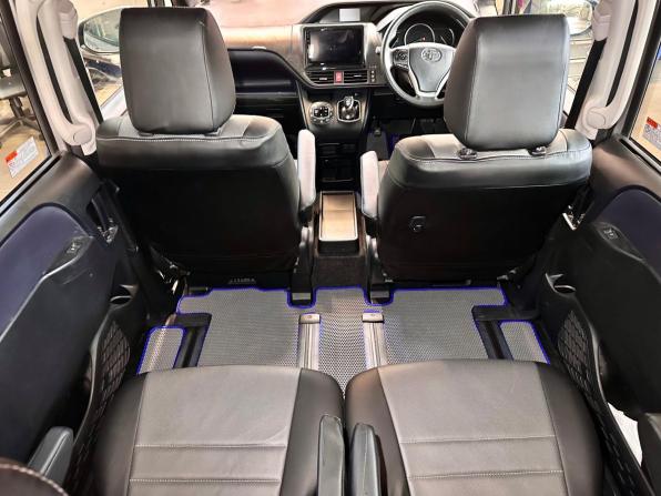 Toyota Noah III (R80) с пробегом 2015 года, цена 1 840 000 рублей, 109217 км, минивэн, Автокод Объявления