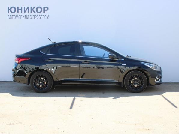 Hyundai Solaris II с пробегом 2017 года, цена 1 329 000 рублей, 98840 км, седан, Автокод Объявления
