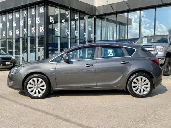 Opel Astra J с пробегом 2010 года, цена 695 000 рублей, 186540 км, хэтчбек, Автокод Объявления