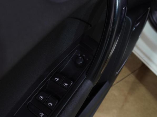 Audi A1 I (8X) с пробегом 2012 года, цена 1 169 000 рублей, 159351 км, хэтчбек, Автокод Объявления