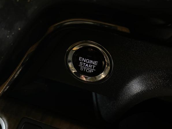 Honda Stepwgn V с пробегом 2016 года, цена 1 720 000 рублей, 127953 км, минивэн, Автокод Объявления