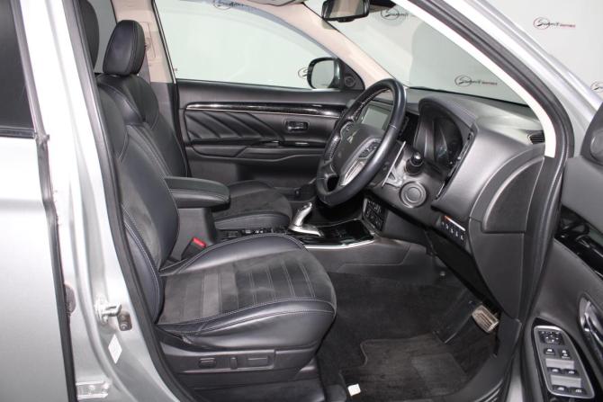 Mitsubishi Outlander III Рестайлинг 3 с пробегом 2019 года, цена 2 990 000 рублей, 90728 км, внедорожник, Автокод Объявления