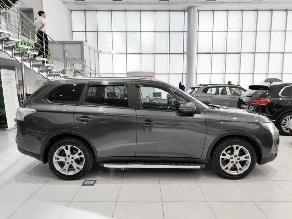 Mitsubishi Outlander III с пробегом 2014 года, цена 1 350 000 рублей, 201401 км, внедорожник, Автокод Объявления