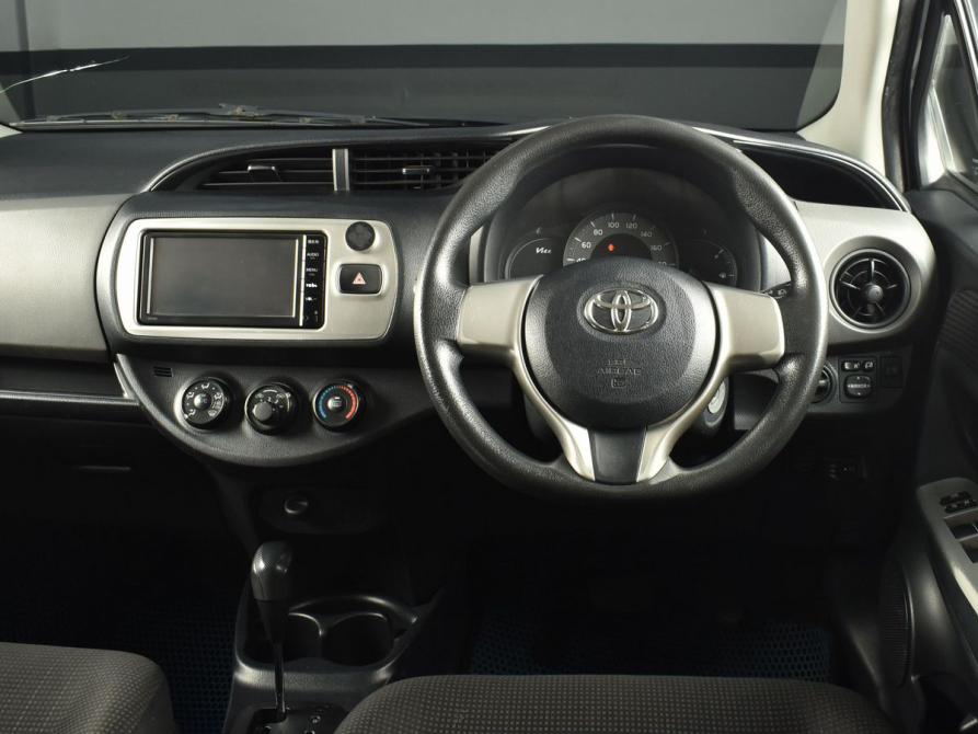 Toyota Vitz III (XP130) Рестайлинг Кемерово  - изображение 8