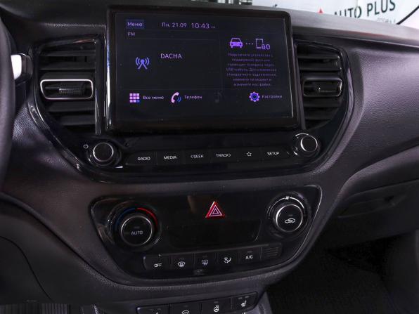 Hyundai Solaris II с пробегом 2020 года, цена 1 380 000 рублей, 145840 км, седан, Автокод Объявления