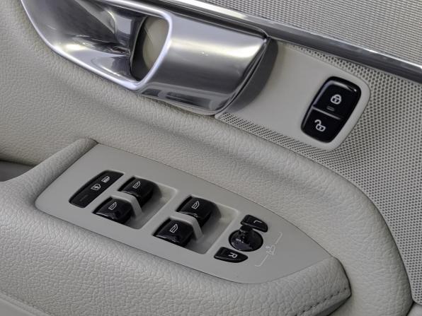 Volvo XC90 II с пробегом 2017 года, цена 3 800 000 рублей, 89575 км, внедорожник, Автокод Объявления