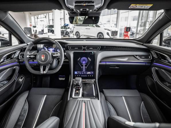Hongqi H6 с пробегом 2025 года, цена 4 560 000 рублей, 8 км, лифтбек, Автокод Объявления