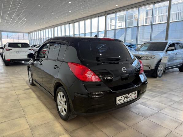 Nissan Tiida I Рестайлинг с пробегом 2011 года, цена 800 000 рублей, 232439 км, хэтчбек, Автокод Объявления