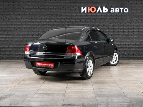 Opel Astra H Рестайлинг с пробегом 2011 года, цена 600 000 рублей, 206002 км, седан, Автокод Объявления