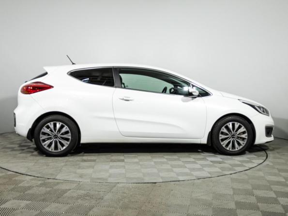 Kia Ceed II Рестайлинг с пробегом 2015 года, цена 1 139 898 рублей, 125244 км, хэтчбек, Автокод Объявления