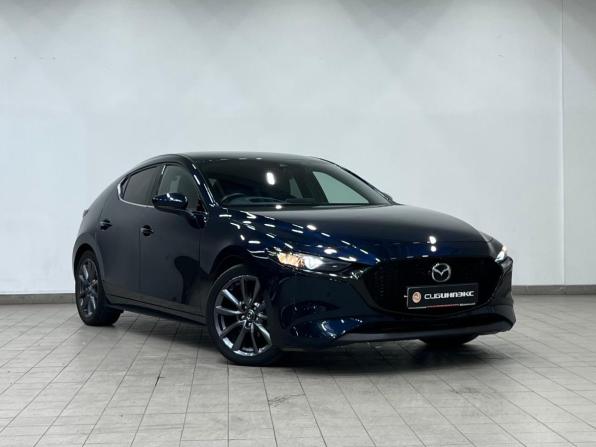 Mazda 3 IV (BP) с пробегом 2022 года, цена 1 935 000 рублей, 32165 км, хэтчбек, Автокод Объявления