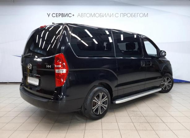 Hyundai H-1 II Рестайлинг 2 с пробегом 2018 года, цена 2 629 000 рублей, 148943 км, минивэн, Автокод Объявления