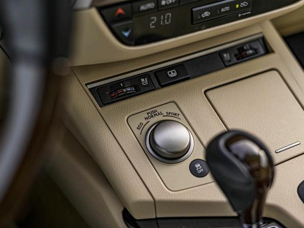 Lexus ES VI с пробегом 2013 года, цена 1 530 000 рублей, 337832 км, седан, Автокод Объявления