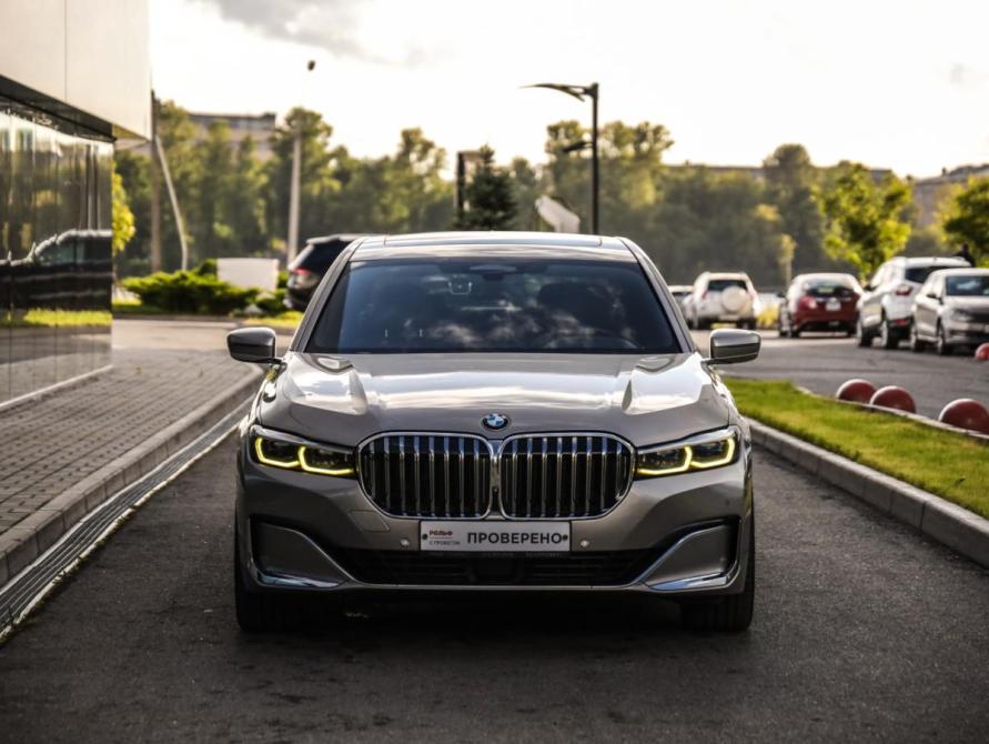 BMW 7 серии VI (G11/G12) Рестайлинг Санкт-Петербург  - изображение 4