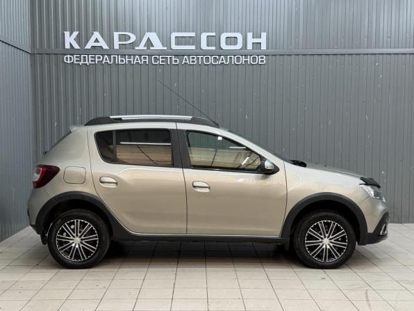 Renault Sandero II Рестайлинг с пробегом 2019 года, цена 999 000 рублей, 39012 км, хэтчбек, Автокод Объявления