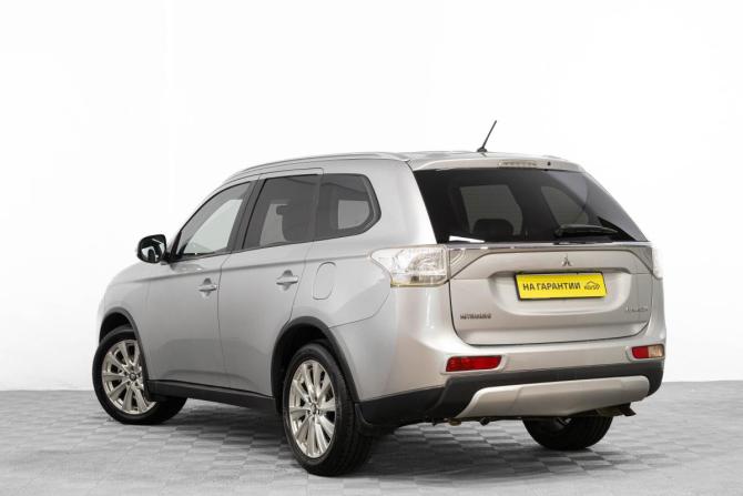 Mitsubishi Outlander III Рестайлинг с пробегом 2014 года, цена 1 799 000 рублей, 250000 км, внедорожник, Автокод Объявления