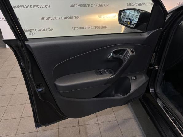 Volkswagen Polo V с пробегом 2013 года, цена 559 000 рублей, 212000 км, седан, Автокод Объявления