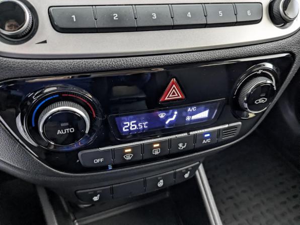 Hyundai Solaris II с пробегом 2018 года, цена 1 150 000 рублей, 189000 км, седан, Автокод Объявления
