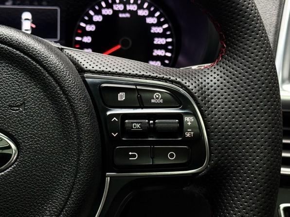 Kia Optima IV с пробегом 2017 года, цена 1 799 000 рублей, 185114 км, седан, Автокод Объявления