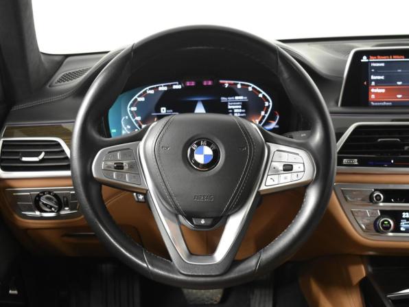 BMW 7 серии VI (G11/G12) Рестайлинг с пробегом 2022 года, цена 7 669 900 рублей, 68406 км, седан, Автокод Объявления