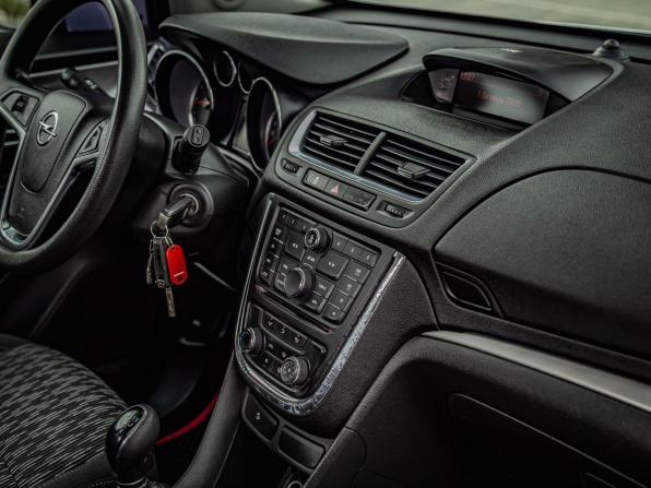 Opel Mokka I с пробегом 2014 года, цена 979 000 рублей, 129877 км, внедорожник, Автокод Объявления