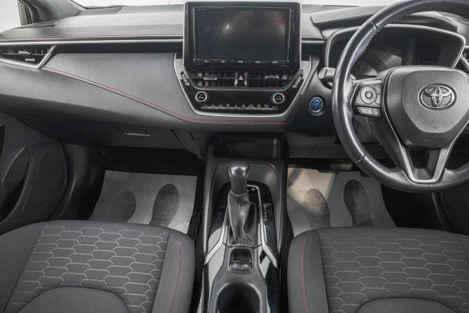 Toyota Corolla XII (E210) с пробегом 2018 года, цена 1 749 000 рублей, 129800 км, хэтчбек, Автокод Объявления