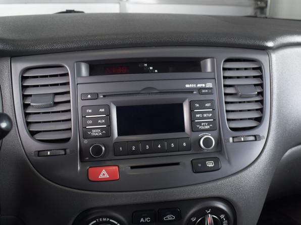 Kia Rio II Рестайлинг с пробегом 2009 года, цена 549 999 рублей, 189884 км, хэтчбек, Автокод Объявления