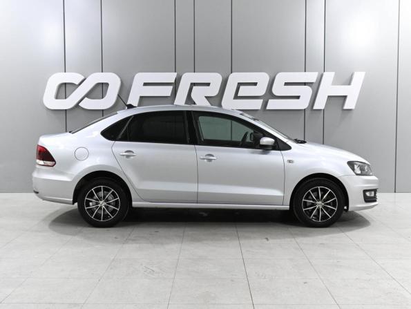 Volkswagen Polo V Рестайлинг с пробегом 2019 года, цена 1 499 000 рублей, 101220 км, седан, Автокод Объявления