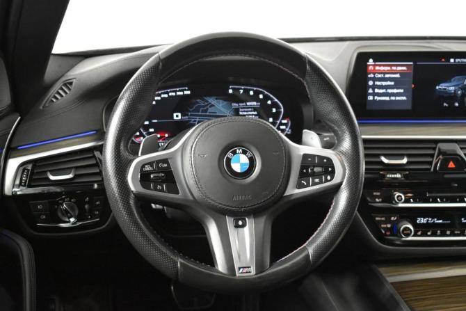 BMW 5 серии VII (G30/G31/G38) с пробегом 2019 года, цена 4 429 900 рублей, 101578 км, седан, Автокод Объявления
