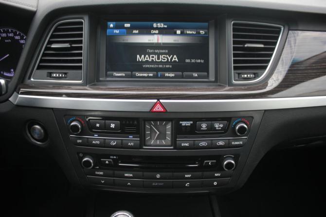 Hyundai Genesis II с пробегом 2015 года, цена 2 390 000 рублей, 71000 км, седан, Автокод Объявления