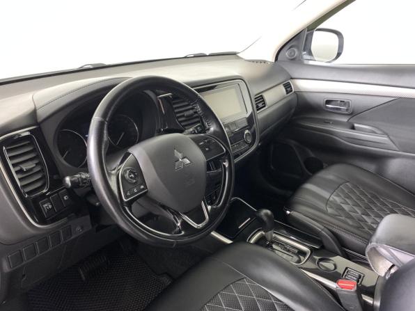 Mitsubishi Outlander III Рестайлинг 2 с пробегом 2018 года, цена 1 615 000 рублей, 213533 км, внедорожник, Автокод Объявления