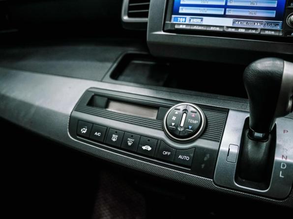 Honda Freed I с пробегом 2009 года, цена 870 000 рублей, 153949 км, компактвэн, Автокод Объявления