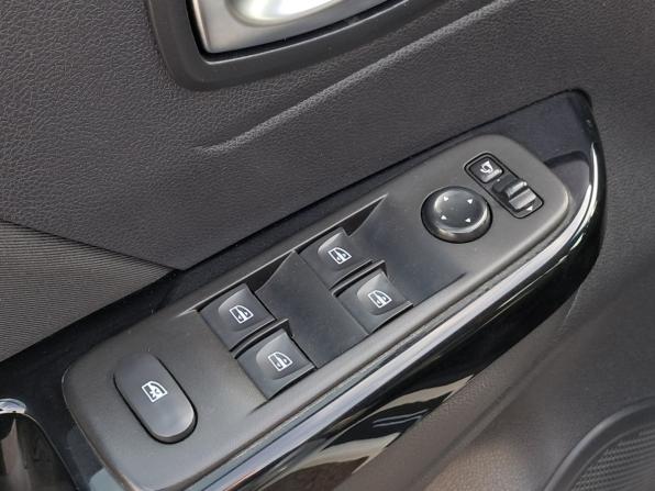 Renault Kaptur I Рестайлинг с пробегом 2021 года, цена 1 375 000 рублей, 97394 км, внедорожник, Автокод Объявления