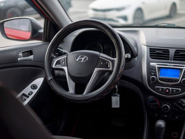 Hyundai Solaris I с пробегом 2014 года, цена 950 000 рублей, 86615 км, седан, Автокод Объявления