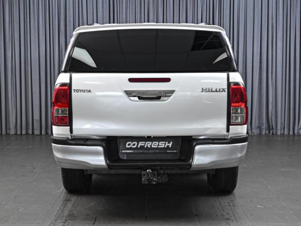 Toyota Hilux VIII с пробегом 2016 года, цена 2 889 000 рублей, 360503 км, offers.body_type.unknown, Автокод Объявления
