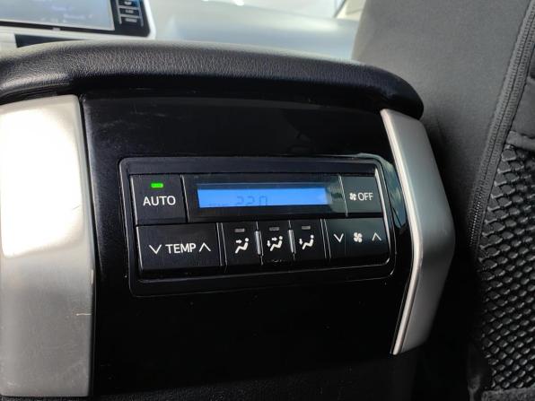 Toyota Land Cruiser Prado 150 Series Рестайлинг 2 с пробегом 2019 года, цена 4 333 000 рублей, 166171 км, внедорожник, Автокод Объявления