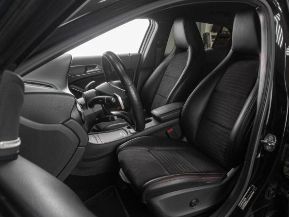 Mercedes-Benz GLA I (X156) Рестайлинг с пробегом 2018 года, цена 2 399 000 рублей, 130687 км, внедорожник, Автокод Объявления