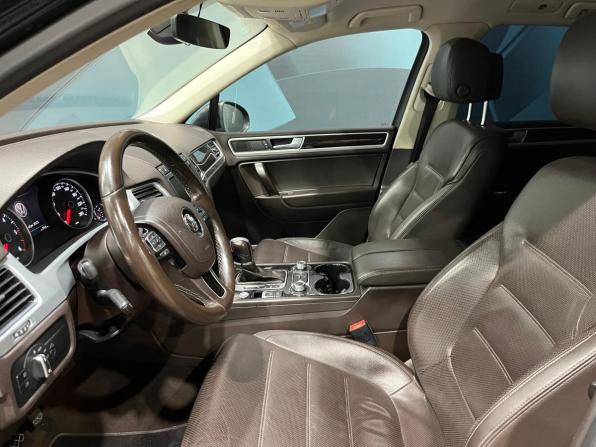 Volkswagen Touareg II Рестайлинг с пробегом 2017 года, цена 2 850 000 рублей, 207320 км, внедорожник, Автокод Объявления