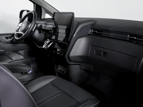 Hyundai Staria I с пробегом 2022 года, цена 6 050 000 рублей, 15509 км, минивэн, Автокод Объявления