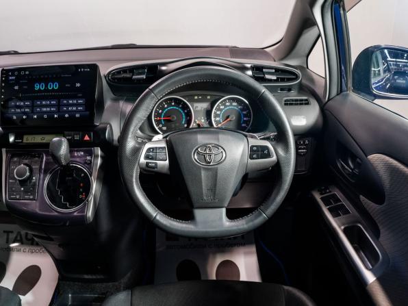 Toyota Wish II с пробегом 2010 года, цена 1 135 000 рублей, 218000 км, минивэн, Автокод Объявления