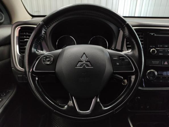 Mitsubishi Outlander III Рестайлинг 2 с пробегом 2017 года, цена 1 746 000 рублей, 137545 км, внедорожник, Автокод Объявления