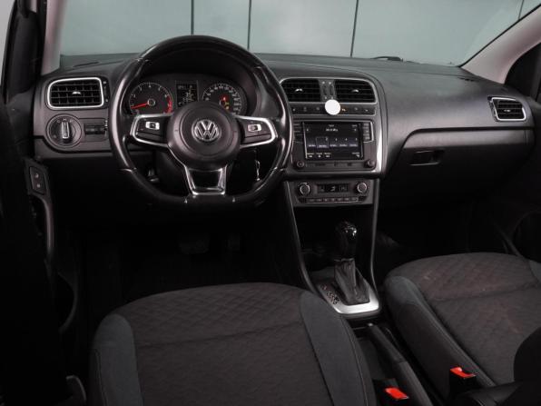 Volkswagen Polo V Рестайлинг с пробегом 2019 года, цена 1 537 000 рублей, 91049 км, седан, Автокод Объявления