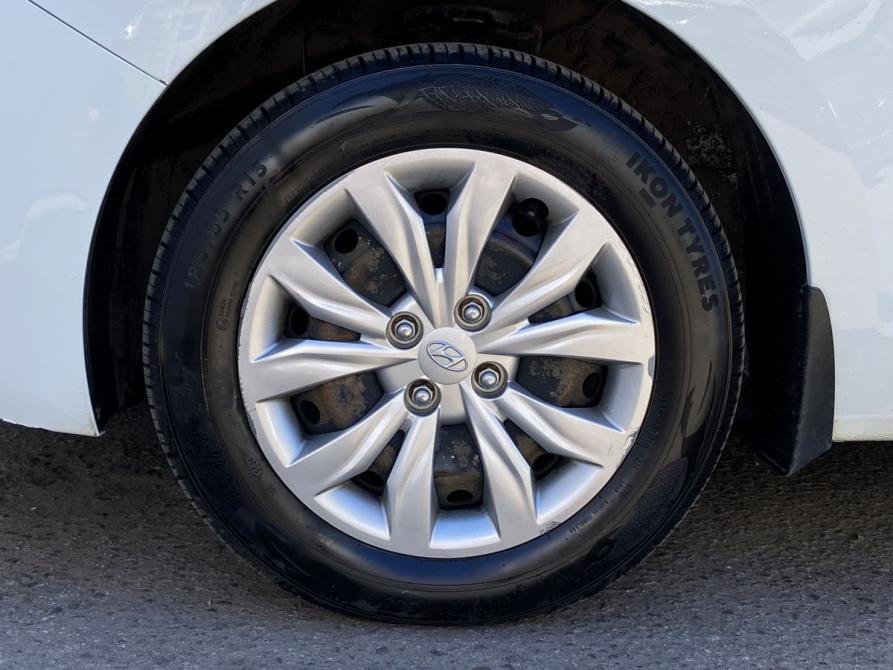 Hyundai Solaris II Москва  - изображение 16