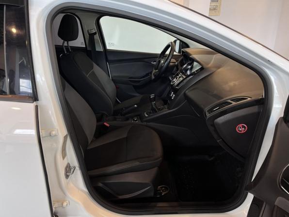 Ford Focus III с пробегом 2013 года, цена 590 000 рублей, 240115 км, седан, Автокод Объявления