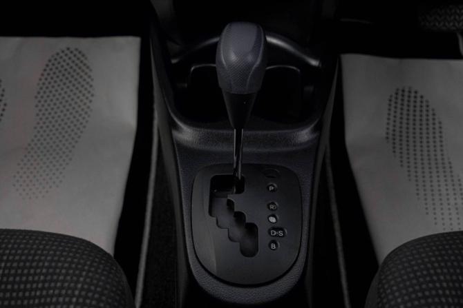 Toyota Vitz III (XP130) Рестайлинг 2 с пробегом 2018 года, цена 1 049 000 рублей, 109000 км, хэтчбек, Автокод Объявления