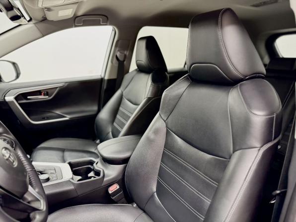 Toyota RAV4 V (XA50) с пробегом 2020 года, цена 3 400 000 рублей, 65548 км, внедорожник, Автокод Объявления