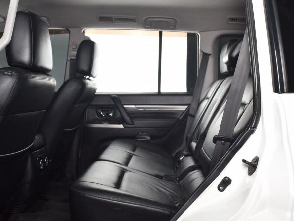 Mitsubishi Pajero IV Рестайлинг 1 с пробегом 2011 года, цена 1 889 995 рублей, 264165 км, внедорожник, Автокод Объявления