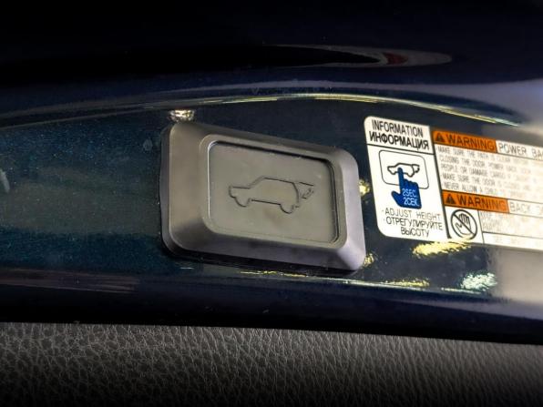 Toyota RAV4 IV (XA40) Рестайлинг с пробегом 2019 года, цена 2 435 000 рублей, 165071 км, внедорожник, Автокод Объявления