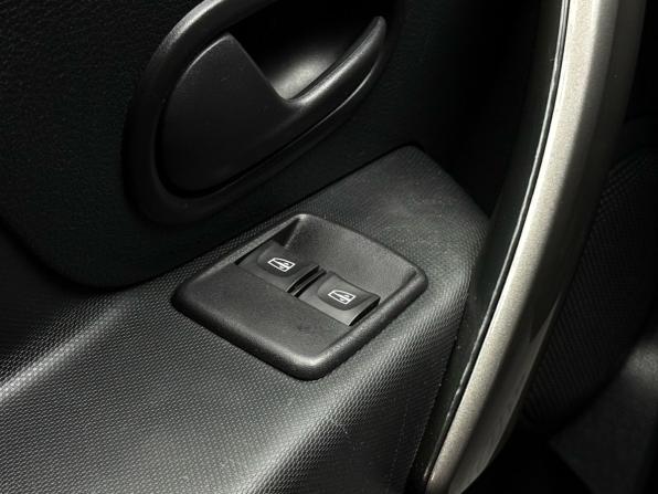 Renault Sandero II Рестайлинг с пробегом 2021 года, цена 1 099 000 рублей, 100634 км, хэтчбек, Автокод Объявления